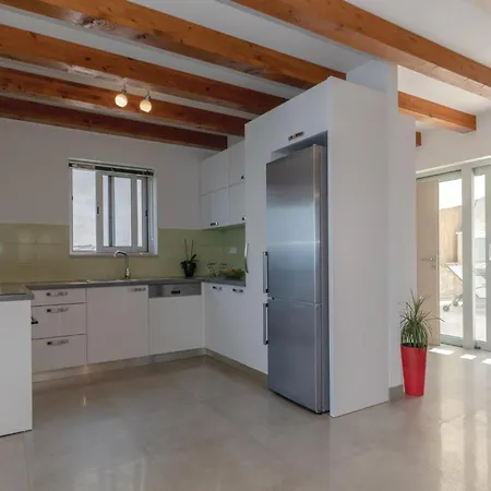 Hébergement de vacances In With House Sea View *