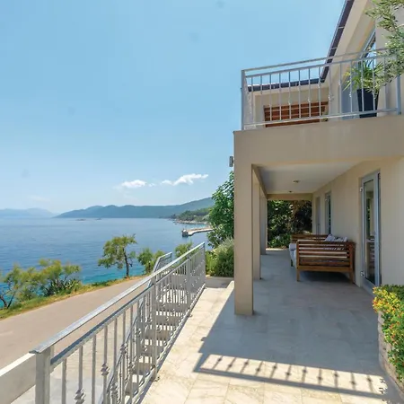 Hébergement de vacances In With House Sea View *