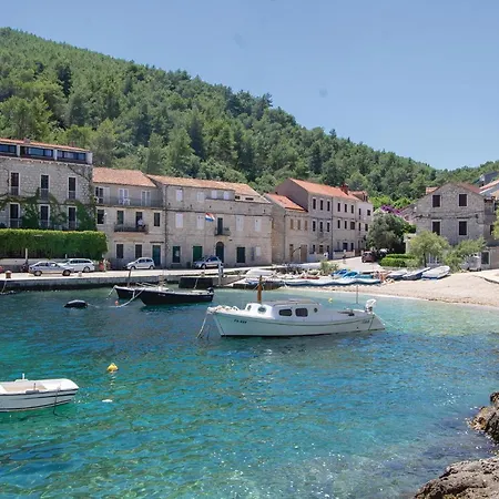 Hébergement de vacances In With House Sea View